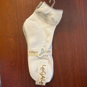 Ruffle Ankle-Length Socks Two Pack "Grey/White"